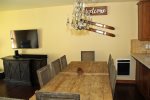 Mammoth Condo Rental Aspen Creek 117: Beautiful dining table with seating for 8 people